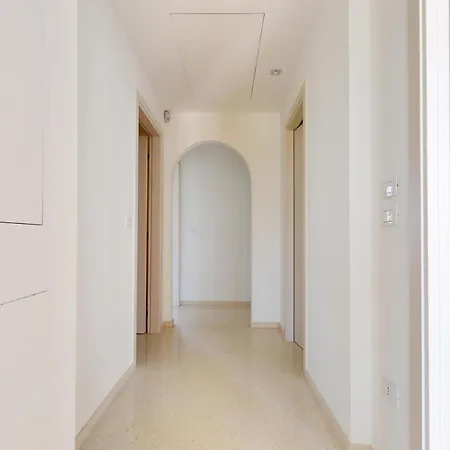 Donna Sofia By Perle Di Puglia